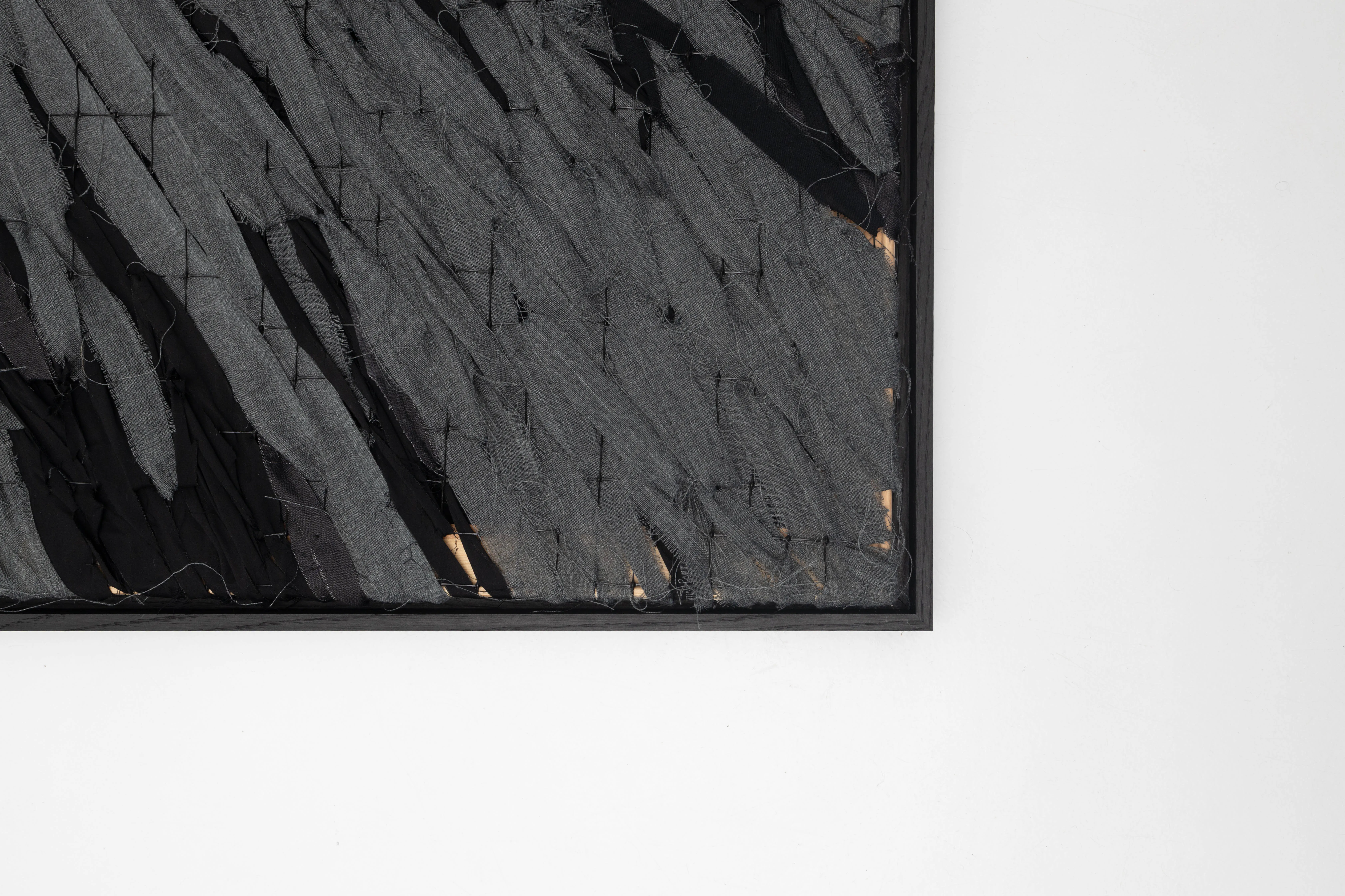 Зображення "Absorption" від David Kokhan, розмір: 104 x 84 x 3,5 cm, матеріали: textile (cotton, strеtch), stretcher frame, mesh, framed, медіум: mixed-media, місто: Kyiv Фото 6 з 9.